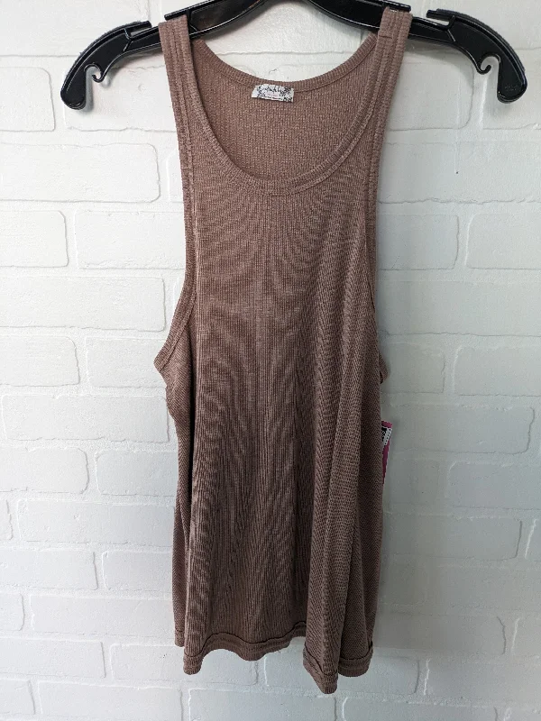 women's tops for those who want to add a touch of sophistication to their casual attireTop Sleeveless By Free People  Size: M