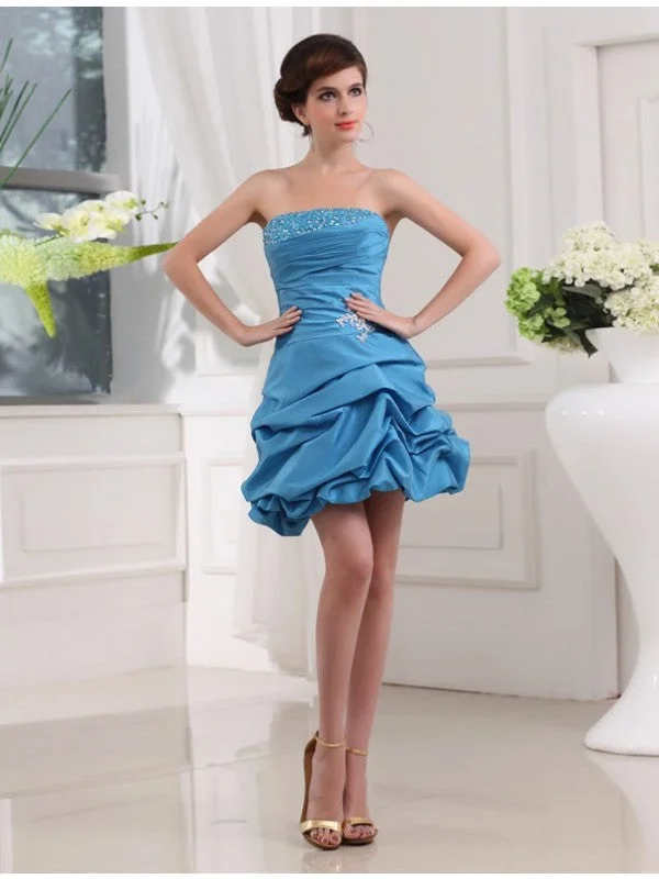 Sleeveless Dress With LaceA-Line/Princess Beading Sleeveless Strapless Short Taffeta Cocktail Dresses