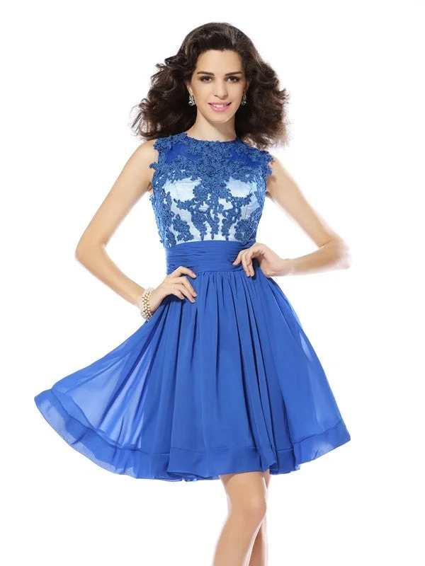 Sleeveless Dress GlamourA-Line/Princess Scoop Applique Sleeveless Short Chiffon Cocktail Dresses