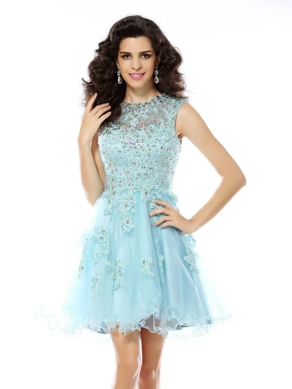 Sleeveless Dress With Polka DotsA-Line/Princess Scoop Beading Applique Sleeveless Short Satin Cocktail Dresses