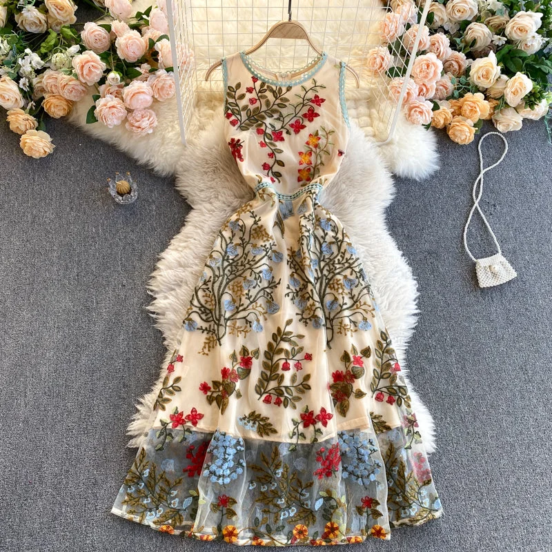 Sleeveless Dress With Zip-Up BackRoyal Style Round Neck Sleeveless Mesh Embroidered Dress      S4468