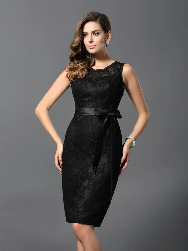 Sleeveless Dress In LaceSheath/Column Jewel Lace Sleeveless Short Satin Cocktail Dresses